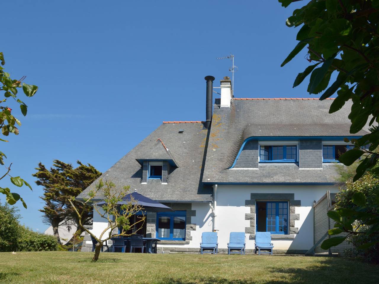 Geräumiges Haus mit direktem Zugang zum Strand in Guilvinec, Région de Quimper