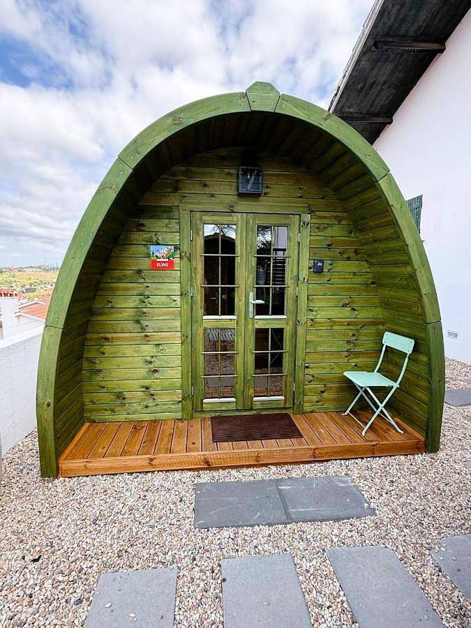 Chalet para 3 pessoas, com Jacuzzi e Terraço e ainda Jardim and Vista em Leiria