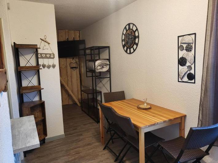 Gîte pour 4 personnes, avec piscine et vue, animaux acceptés dans Chabanon Selonnet - 4