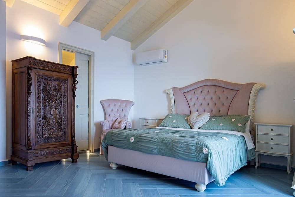 Spring Villa with panoramic views and private pool in Furore, Costiera amalfitana