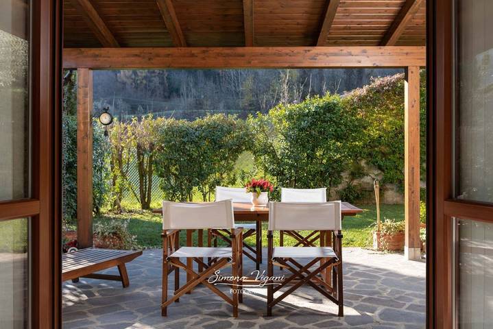 Ganze Wohnung, Gemütliches Apartment mit Parkplatz, Garten und Seeblick in Pianico, Iseosee