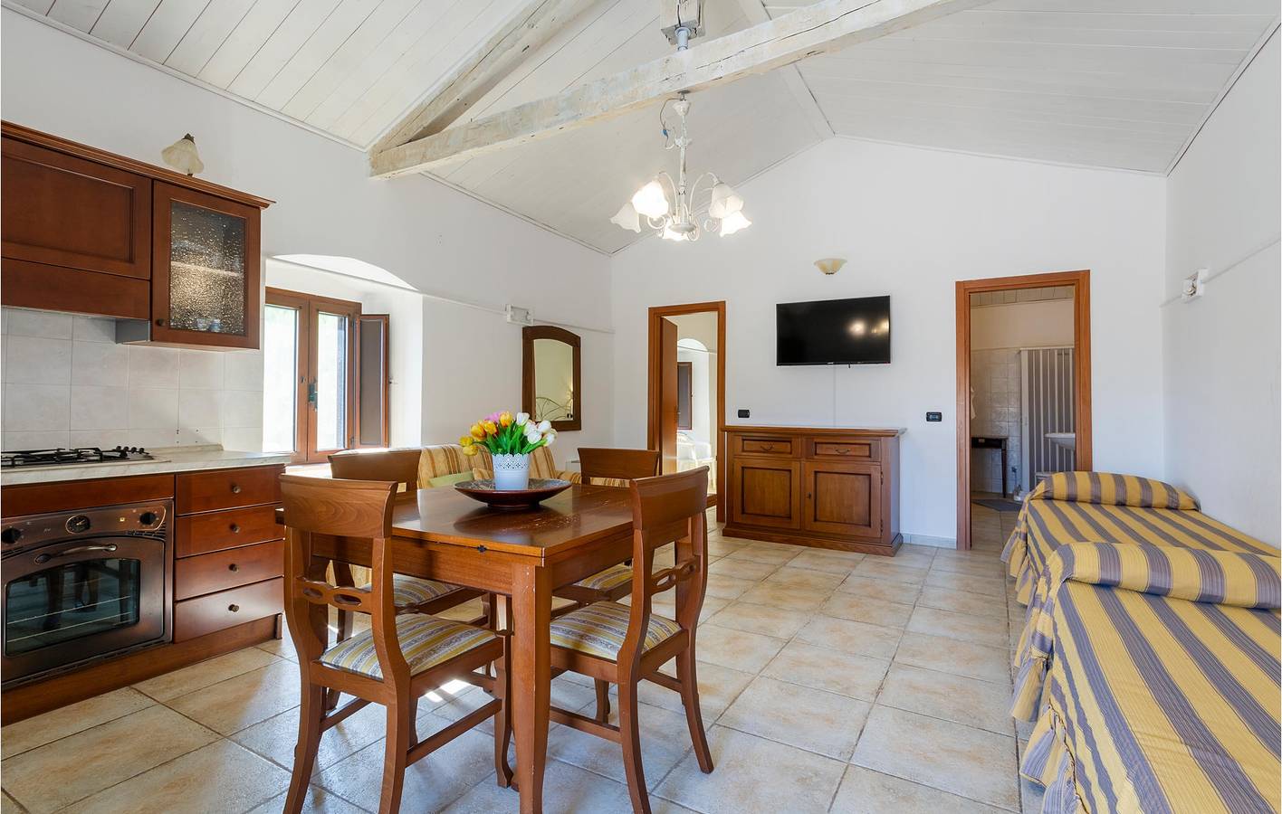 Apartamento vacacional entero, Oasis de relax con aire acondicionado, piscina y aparcamiento in Provincia de Foggia