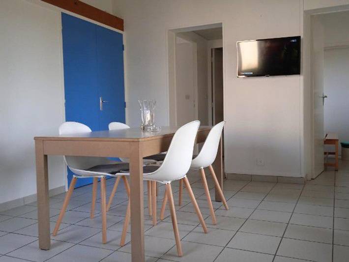 Location de vacances pour 6 personnes, avec terrasse et piscine, animaux acceptés à Prailles - 3