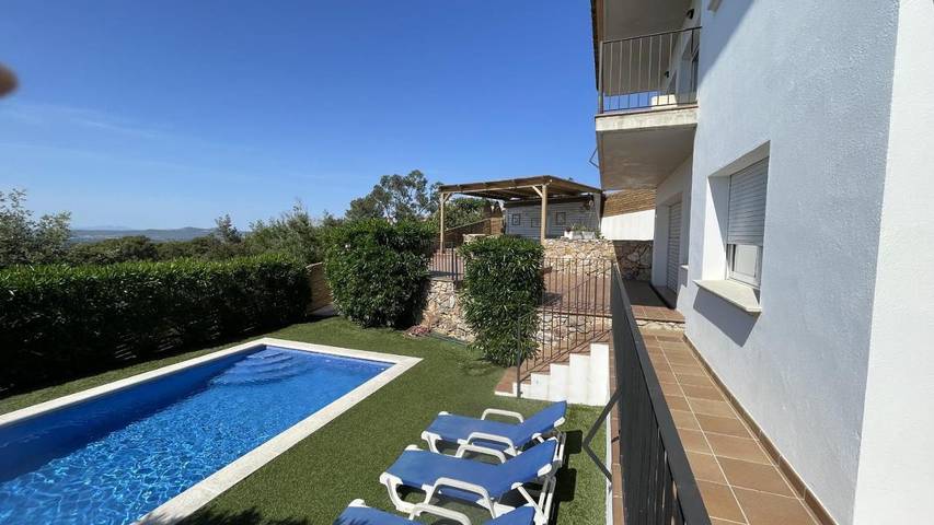 Casa rural para 8 personas, con Balcón y Terraza además de Jardín y Piscina en els Masos de Pals - 3