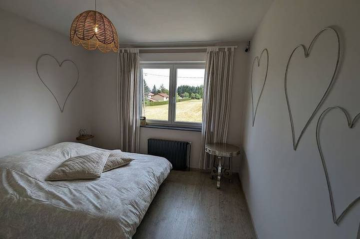 Gîte pour 6 personnes, avec balcon, animaux acceptés à Dounoux - 2