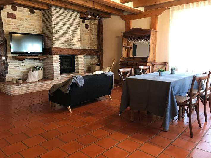 Casa rural para 7 personas, con Terraza además de Jardín y Vistas en Encinas - 3