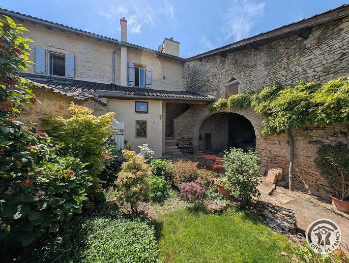Gîte pour 4 personnes, avec Jardin à Lachassagne