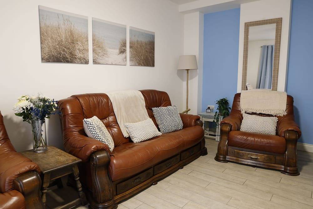 Converted Coastal Coach House in Weston-Super-Mare, North Somerset