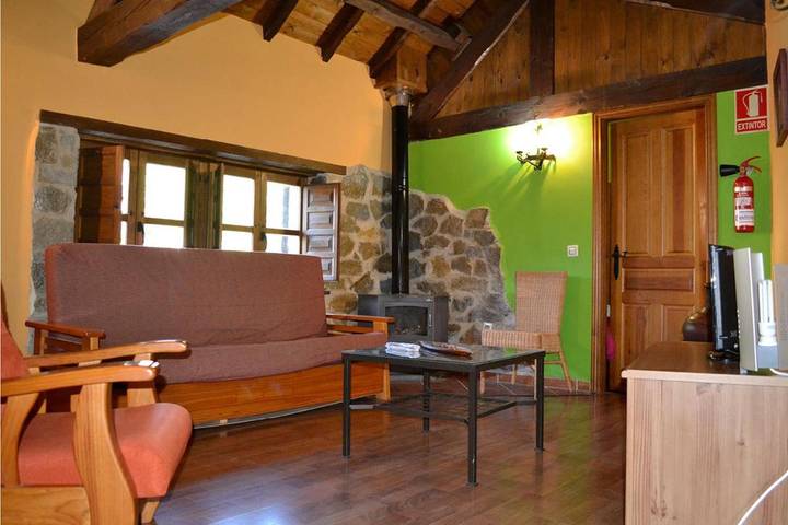 Casa rural para 7 personas, con vistas y balcón en Lago de Sanabria - 4