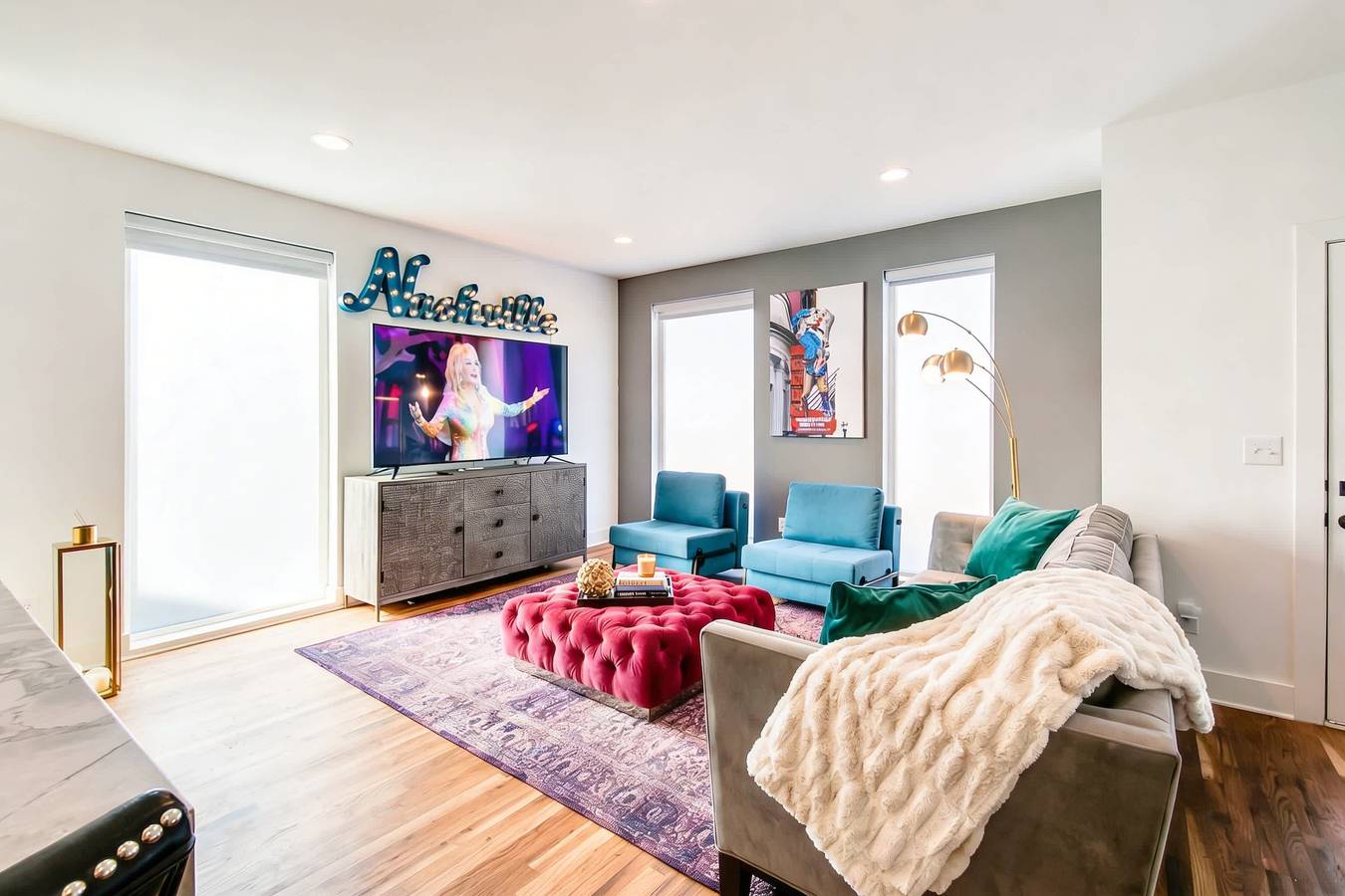 Dolly s Big House - 18 Beds Skydeck Views in Nashville, Tennessee