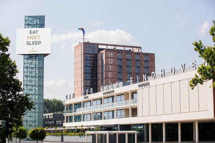 Hotel para 3 personas, con vistas además de jardín y piscina - 1