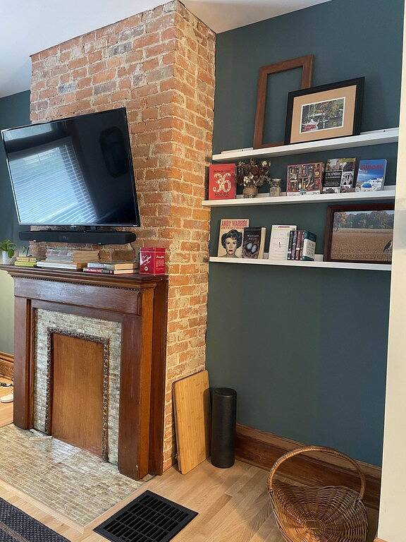 Beautiful restored home in historic Old Oaks! Close to downtown! in Columbus, Ohio