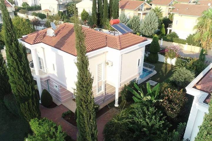 Villa für 8 Personen, mit Whirlpool und Sauna sowie Garten und Balkon - 1