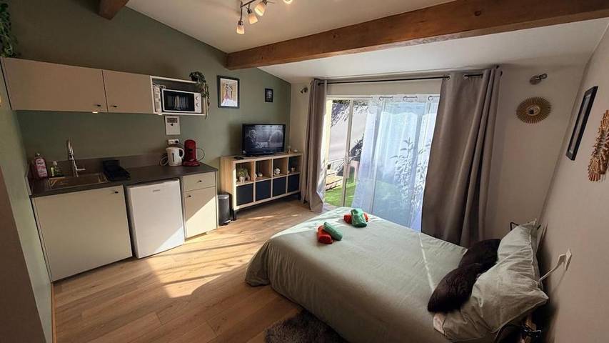 Gîte pour 2 personnes, avec Terrasse et Jardin à Mudaison