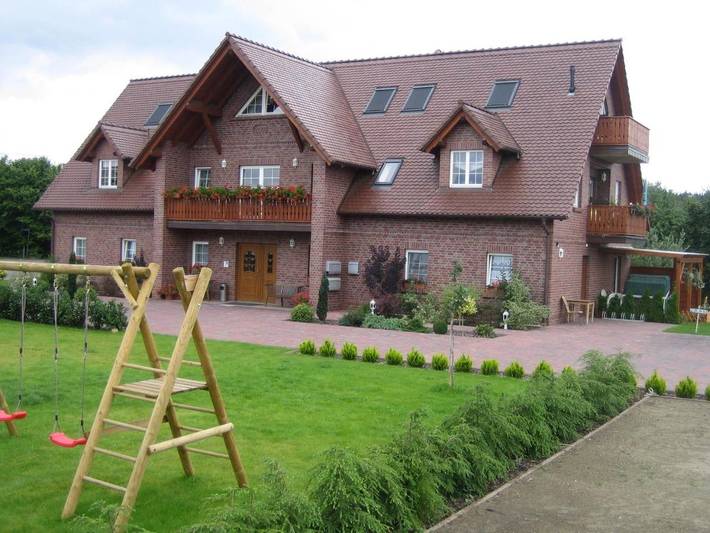 Ferienwohnung für 8 Personen, mit Terrasse und Garten sowie Sauna und Seeblick in Schwielochsee - 2