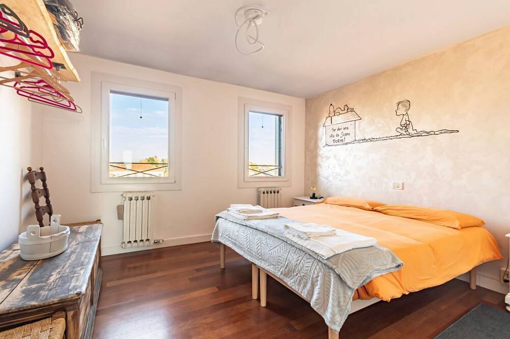 Entire apartment, Overlooking the Brenta - bright apartment in Oriago in Oriago, Mira