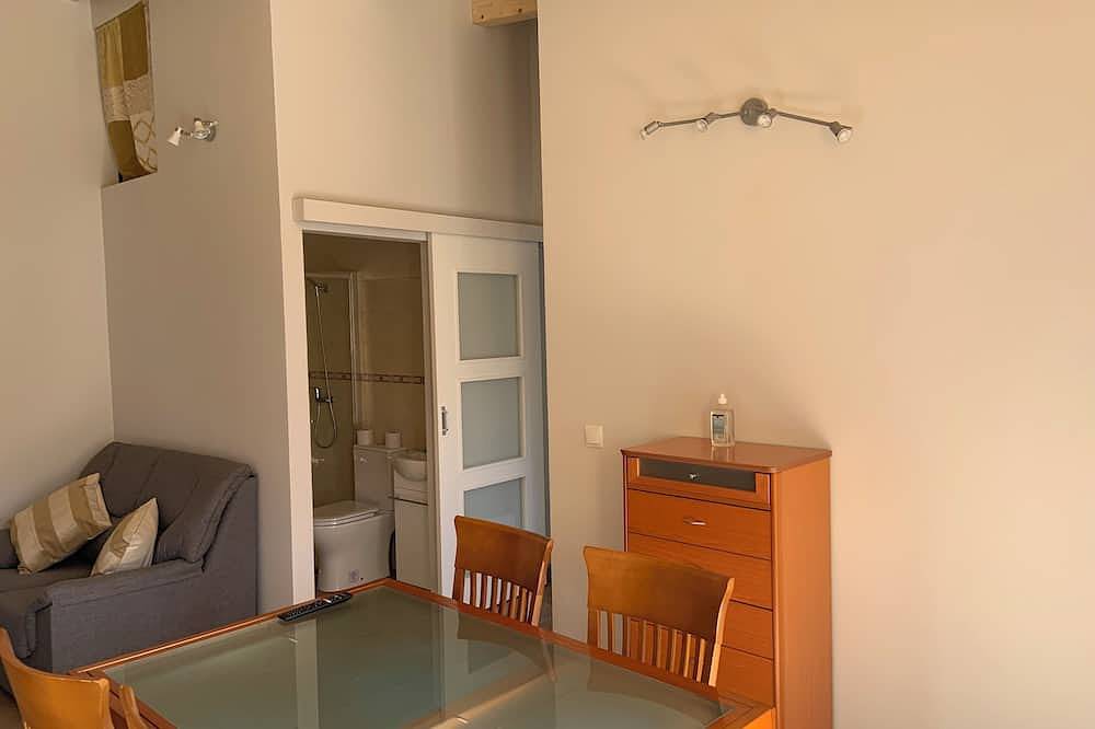 Agradable Casa Con Chimenea Y Patio Privado in Adradas, Provincia de Soria