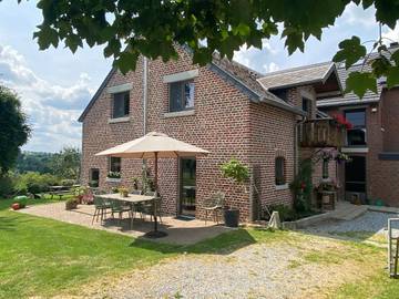 Gîte pour 7 personnes, avec vue et jardin à Aubel