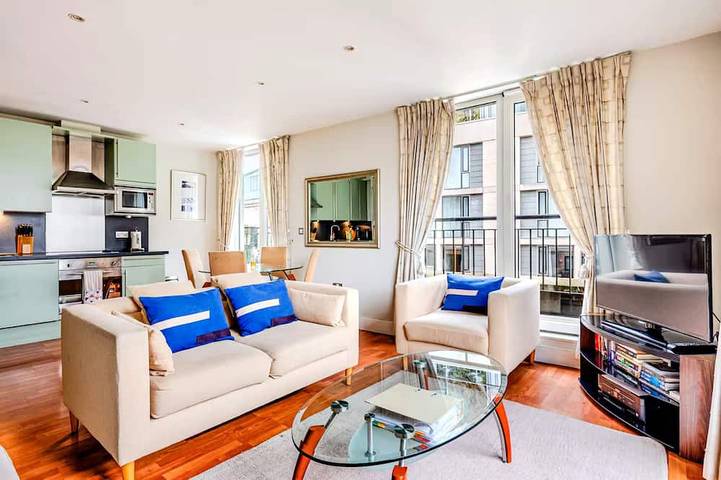 Vacation apartment for 2 people, with balcony in London