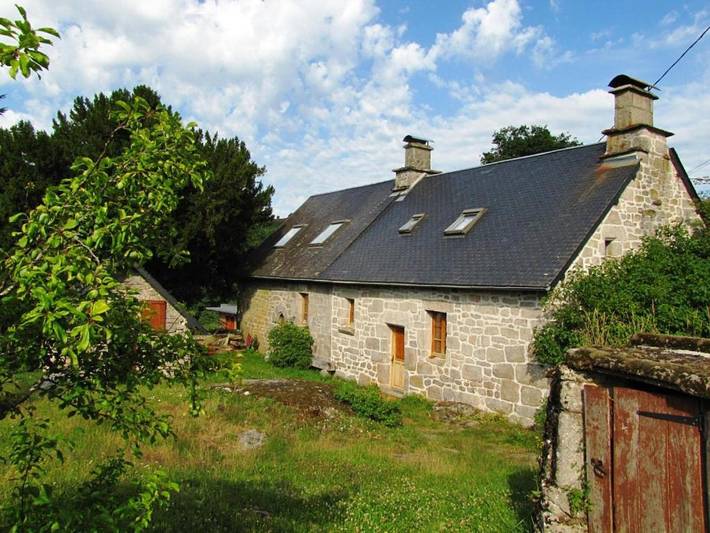 Location de vacances pour 4 personnes, avec Jardin et Vue à Chaumeil