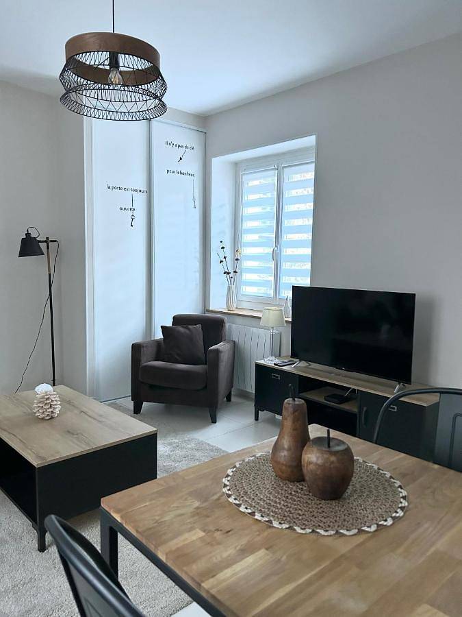 Appartement entier, Studio in Margny-lès-Compiègne, Oise