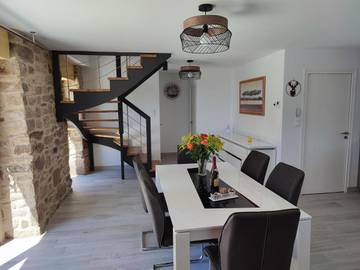 Gîte pour 6 personnes, avec jardin à Péaule