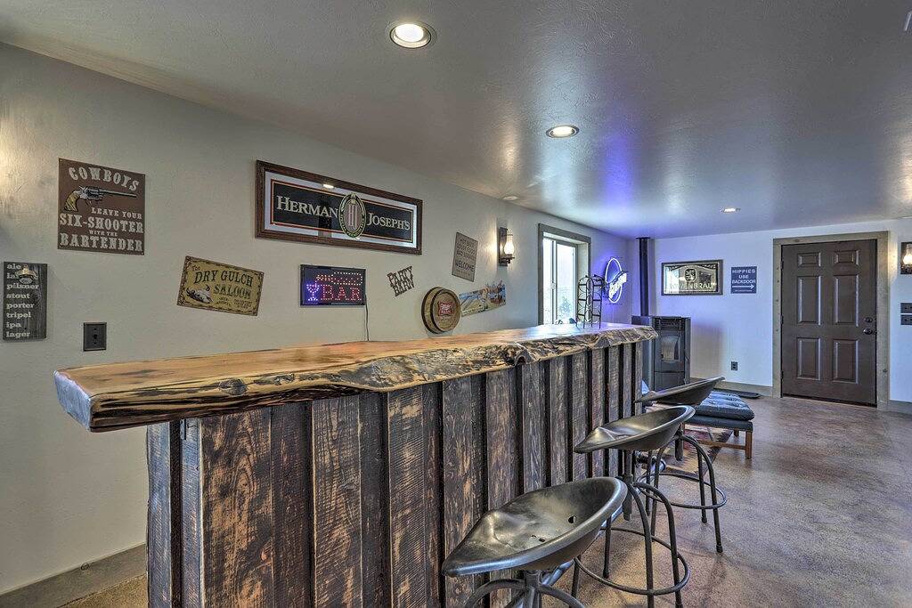 Montrose Barndominium on 7 Acres with Views! in Montrose County