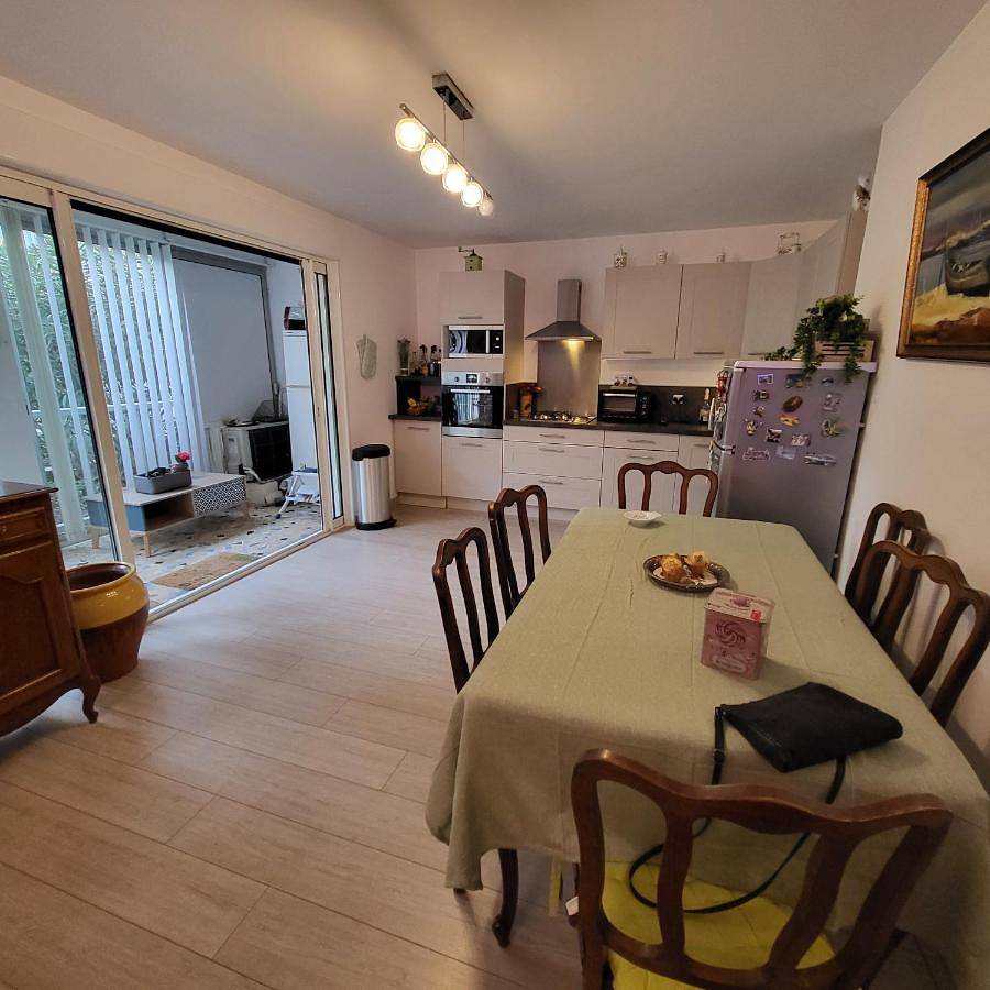 Appartement entier, Two-Bedroom Apartment in Carry-le-Rouet, Côte méditerranéenne (France)