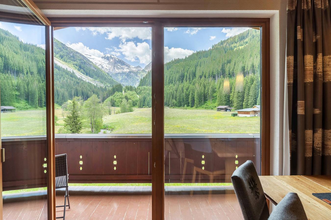 Ganze Wohnung, Ferienwohnung 'Haus Marchegg - Edelweiß' mit Bergblick in Hintertuxer Gletscher, Hintertux