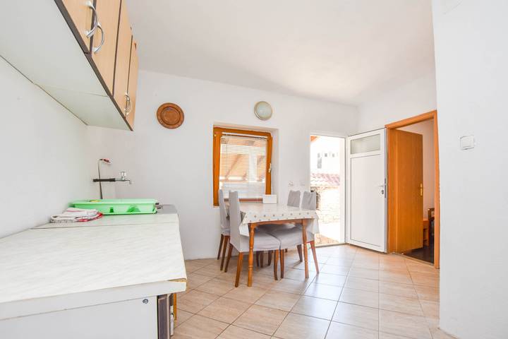Ferienhaus für 5 Personen, mit Garten auf Pasman