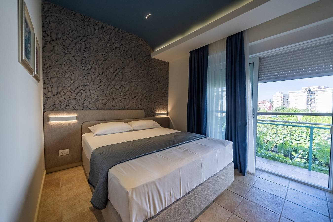 Ganze Wohnung, Studio with Balcony 9	 in Šušanj, Montenegro Coast