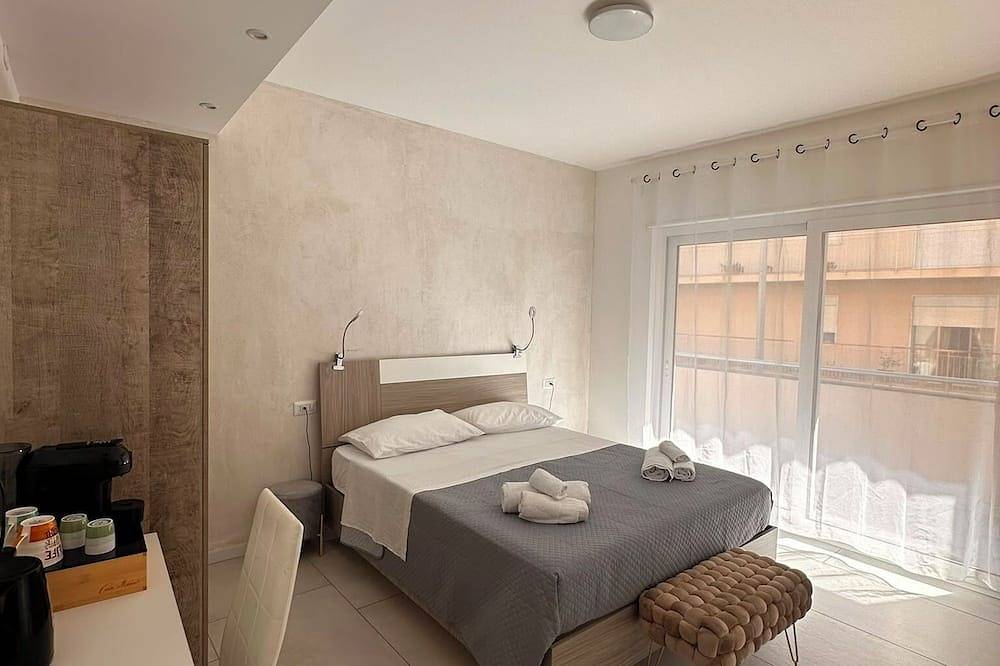 New construction in the center of Milazzo, just a stone's throw from the port for the Aeolian Islands in Milazzo, Province de Messina