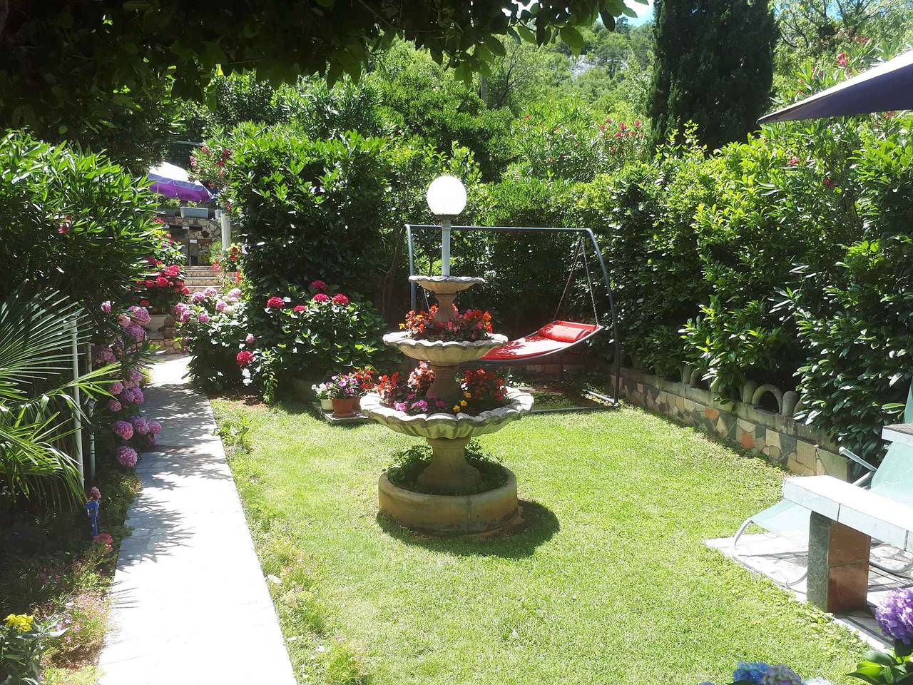 Ganze Ferienwohnung, Ferienwohnung mit 15 qm Terrasse  in Jablanac, Naturpark Velebit