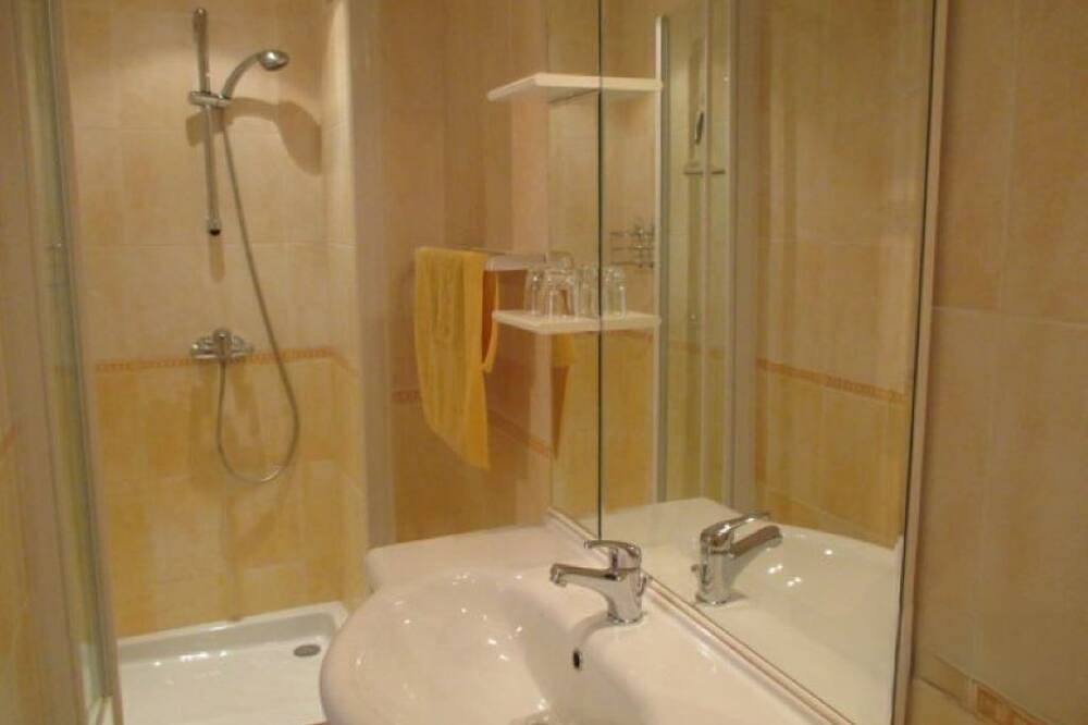 Appartement entier, Appartement 4 pers classé ***,proximité Calvi/Calenzana in Calenzana, Région de Calvi