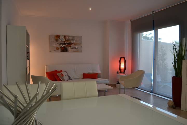 Apartamento de vacaciones para 6 personas, con piscina para niños además de terraza y jardín - 1