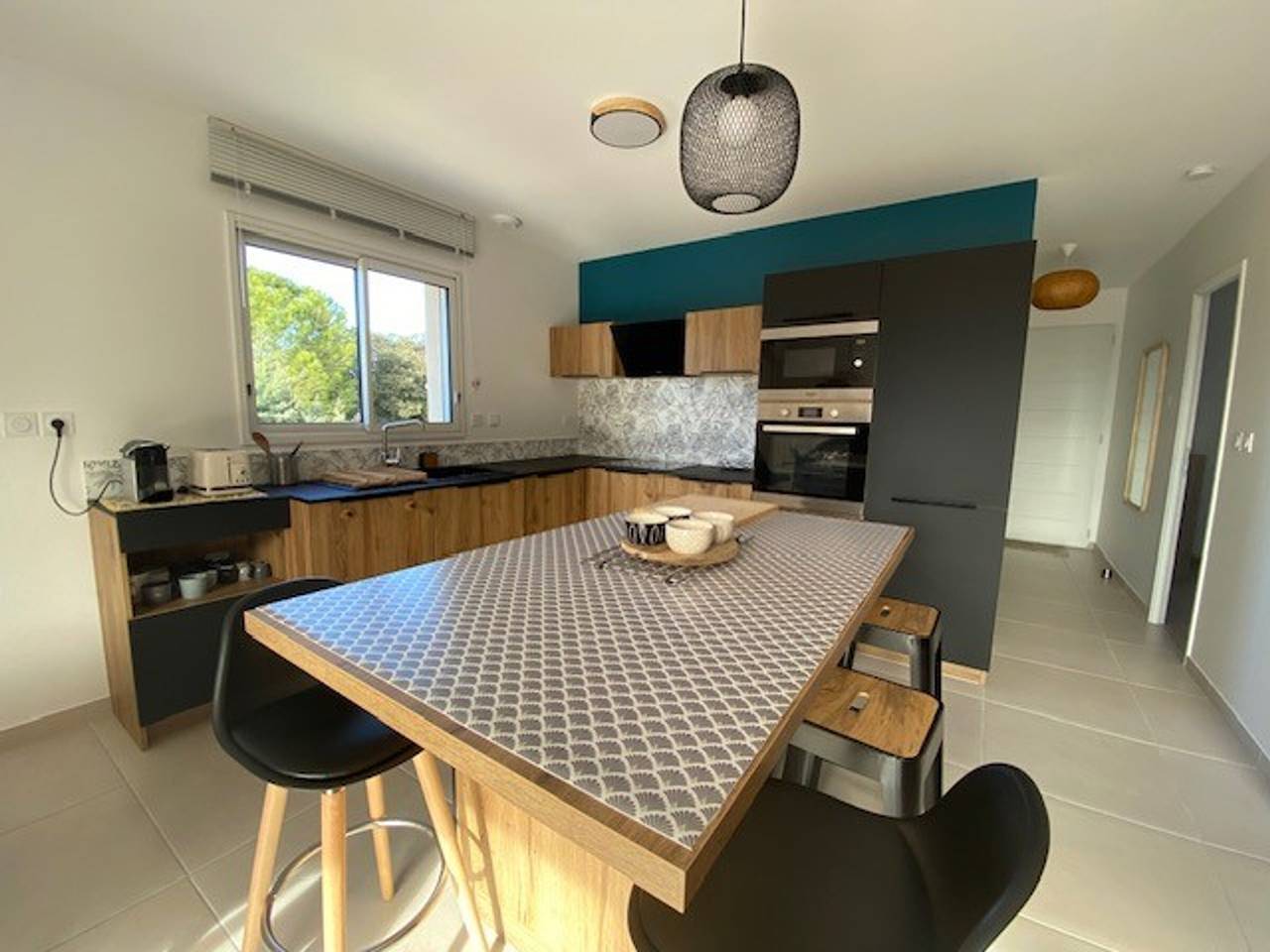 Villa nueva tranquila con jardín, aire acondicionado y Wi-Fi in Balaruc-les-Bains, Côte d'Améthyste