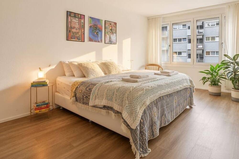 Apartamento inteiro, Stilvolle Wohnung 5min von Zürich Bahnhof! (101) in Zurique, Zurich Prealps