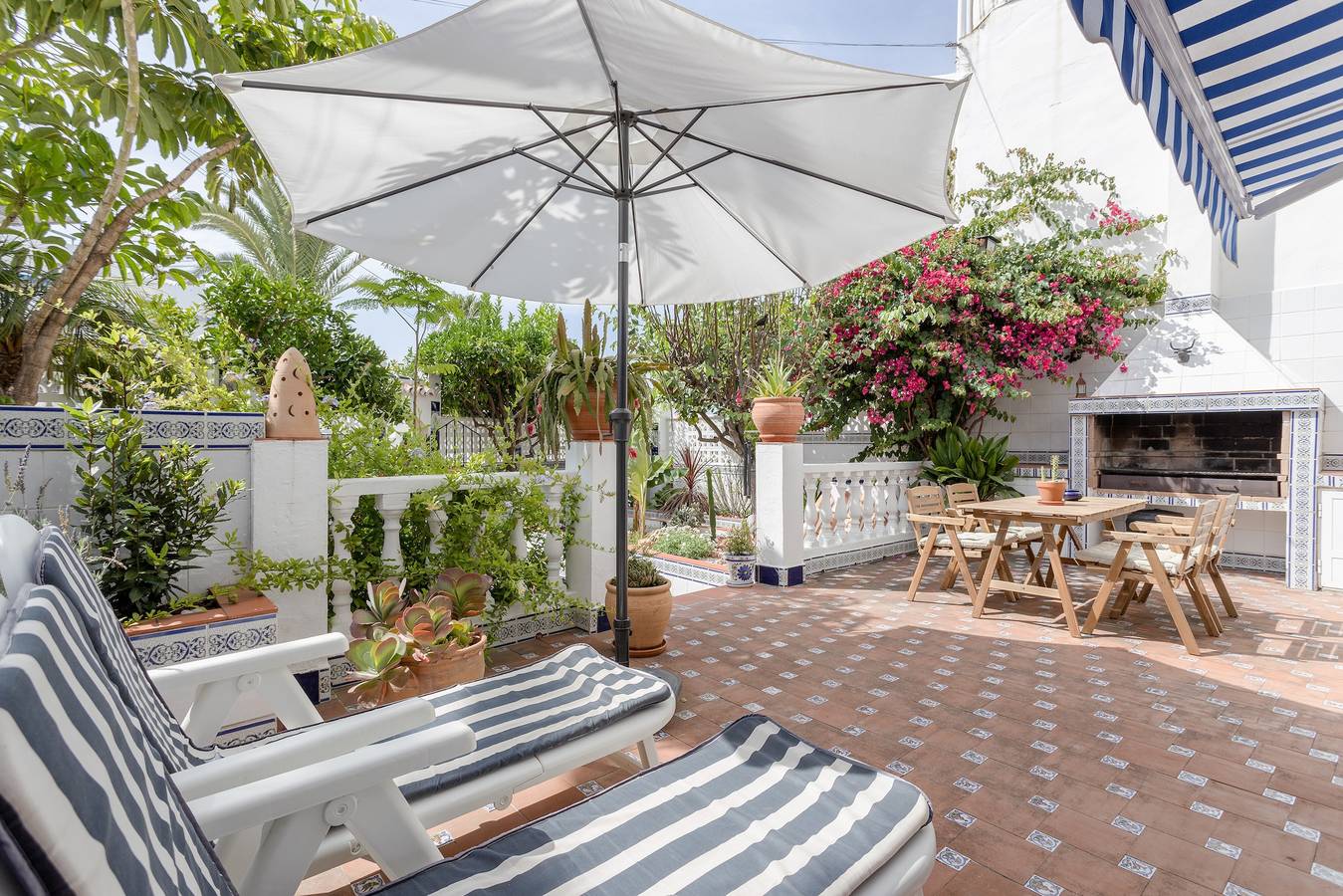 Casa de vacaciones "Mi Casa" con Wi-Fi, jardín, terraza y piscina compartida in Urbanización Villa del Mar, Vélez-Málaga