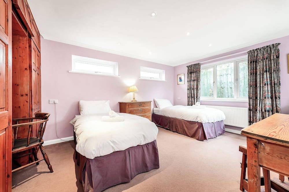 2-Bed Home with Free Parking - 2 min Walk to Bus in Cambridge, Cambridgeshire