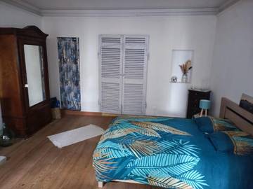 Chambre d’hôte pour 2 personnes, avec terrasse ainsi que jardin et piscine dans Lacroisille