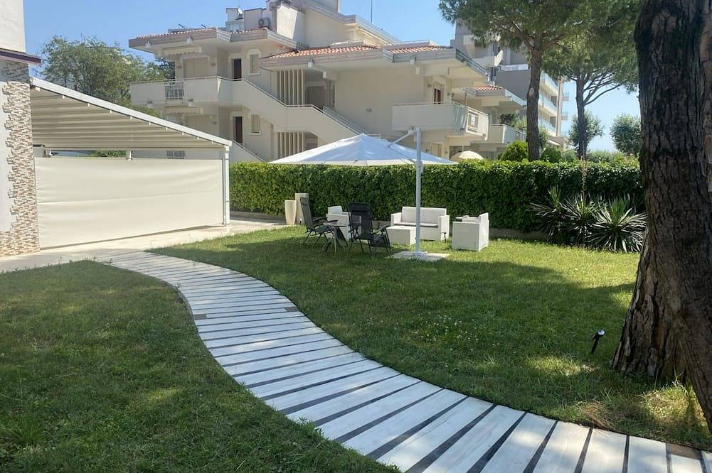 Entire apartment, Guesthost - Villa Augusta in Cervia, Ravenna Province