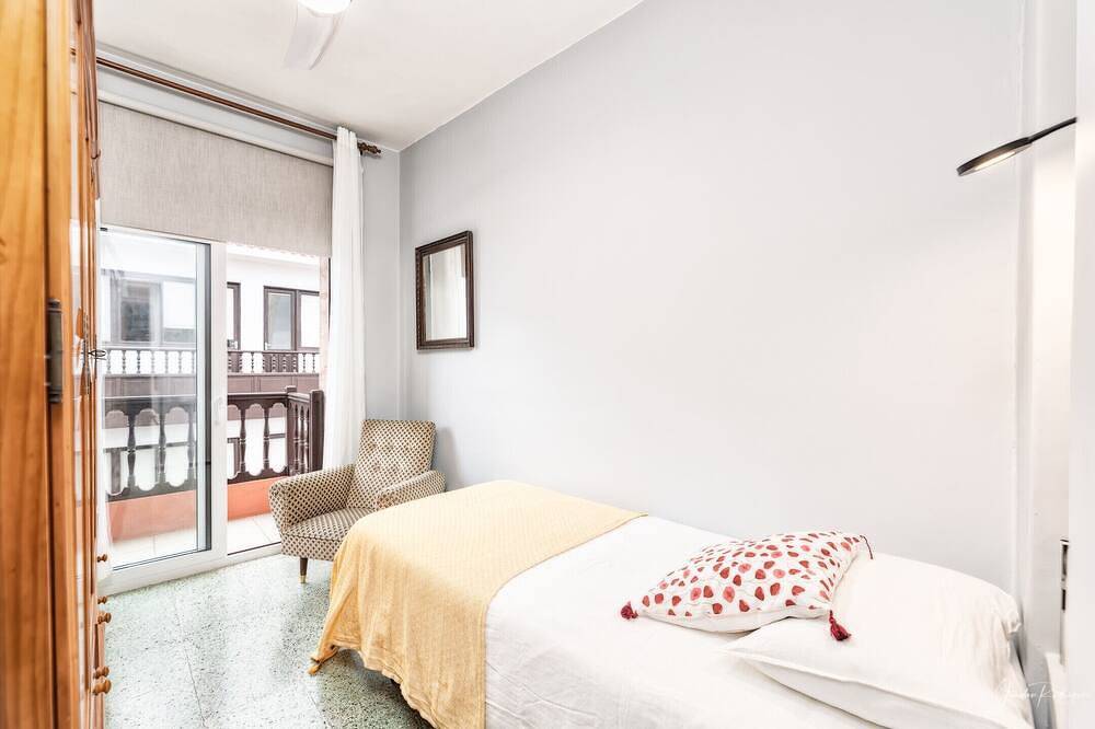 Entire apartment, Casa Triana by Huskalia in Santa Cruz de La Palma, La Palma South