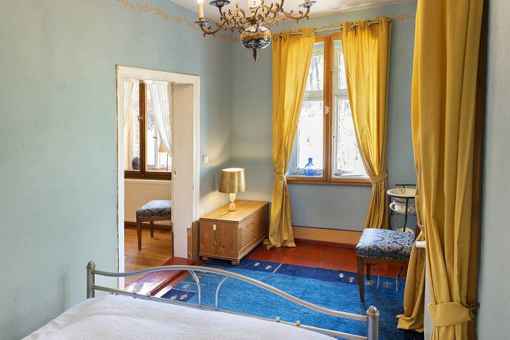 Ganze Wohnung, Ferienwohnung 'Am Roten Schloss' mit gemeinsamer Terrasse, gemeinsamem Garten und Wlan in Baruth/Mark, Teltow-Fläming