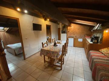 Gîte pour 5 personnes, avec terrasse et jardin à Camps-sur-l'Agly