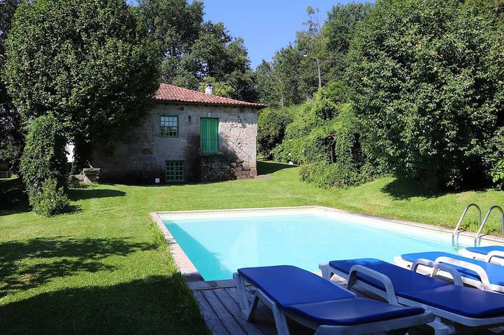 Gîte pour 8 personnes, avec jardin