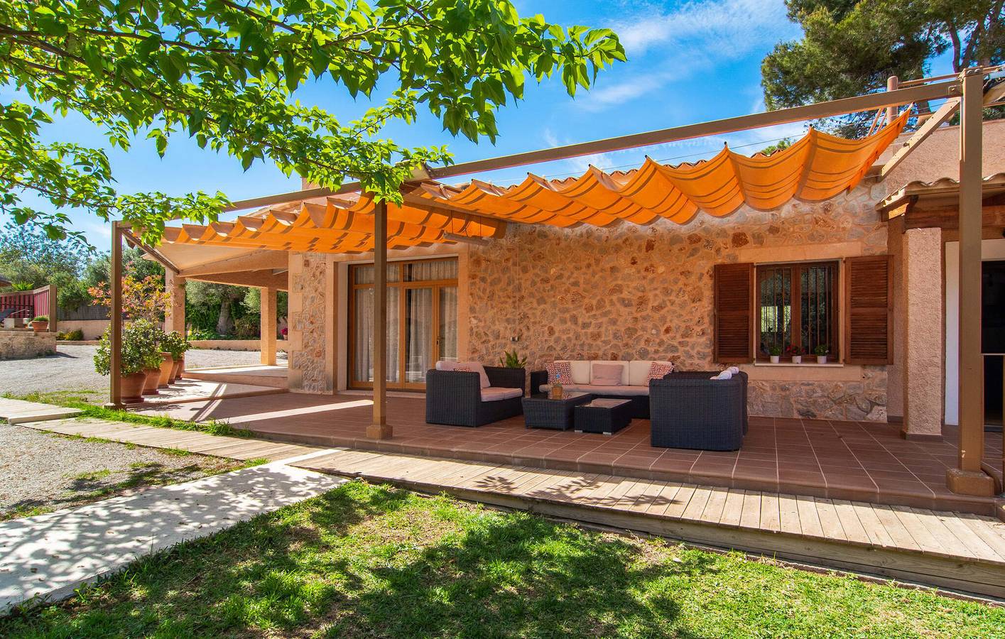 Sea View Oasis with Pool, Terrace & Wifi - 1000m to Sa Marjal Beach in Port Nou, Son Servera