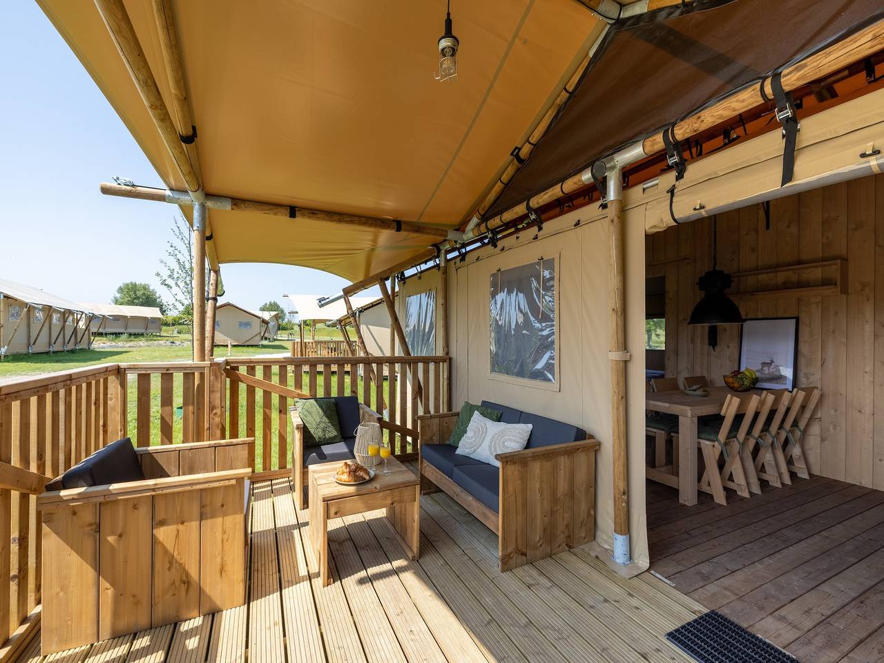 Villa in Nederland met Ruime Tuin in IJsselmeer