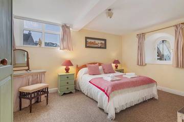 Cottage for 6 People in Fishguard, Pembrokeshire, Photo 3