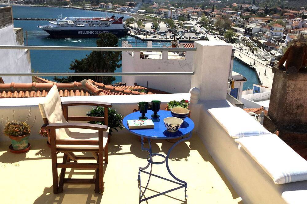 Agapi Nefeli, einzigartige Dachterrasse mit Blick auf den Hafen und das Stadthaus von Skopelos in Skopelos Stadt, Sporaden