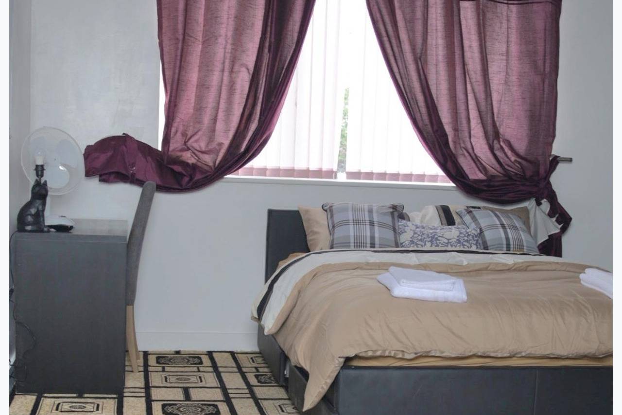 3 Bedroom House Sleeps 9 - Garden - Pets Welcome in Gran Mánchester